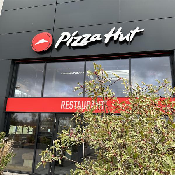 Americana Restaurants Acquires Pizza Hut Franchise in Oman